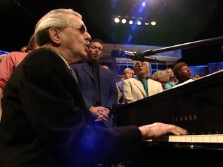 Bill & Gloria Gaither - Lord, I'm Coming Home (Live)