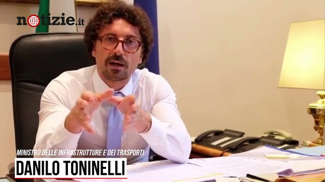 Danilo Toninelli e la gaffe sul tunnel del Brennero aperto Lapsus, lavoro troppo | Notizie.it