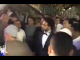 محمد صلاح يشعل حفل خطوبة شقيقه وسط تهاتف المعزومين عليه -  شاهد الفيديو