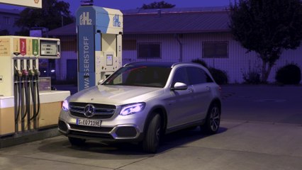 Driven By EQ - Mercedes-Benz GLC F-CELL Charging in Iridium silver