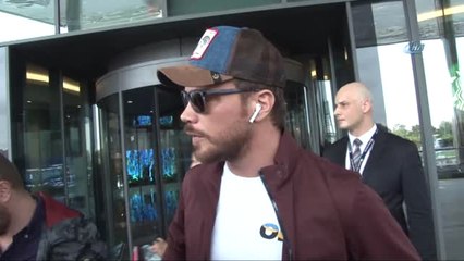 Sinan Akçıl, Hastanede Yatan Berkay'ı Ziyaret Etti