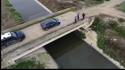 Margherita di Savoia: spunta un fiume rosso "è inquinato. "Bomba ecologica" da un Km sequestrata dai Carabinier
