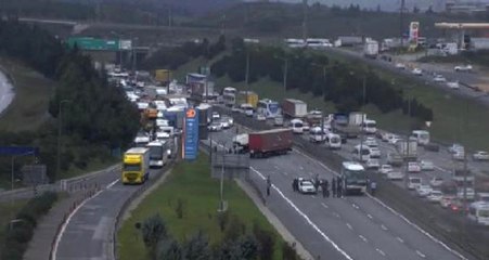 Son Dakika! TEM Otoyolu Kurtköy Mevkiinde Kaza! Yol Trafiğe Kapatıldı