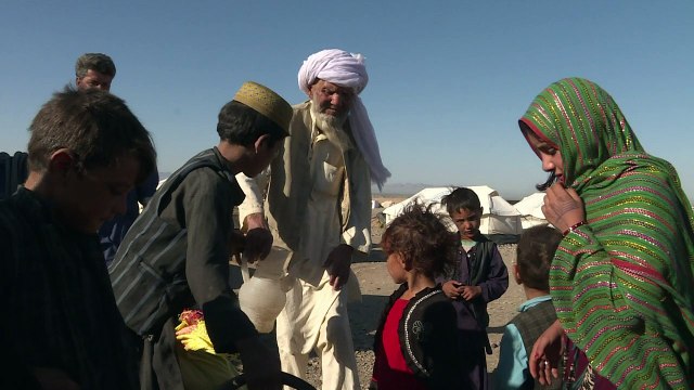 المزارعون الأفغان ينزحون إلى مخيمات البؤس بسبب موجة الجفاف