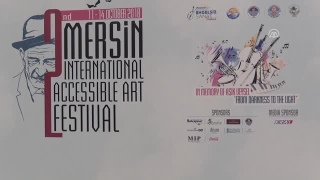 Porto Rikolu Görme Engelli Şarkıcı Feliciano: Türkiye Halkıyla Zengin Bir Ülke