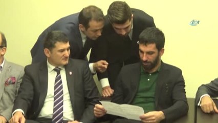 Başakşehirli Futbolcu Arda Turan, Sanatçı Berkay'la Yaşadığı Olay Nedeniyle Emniyette İfade Veriyor