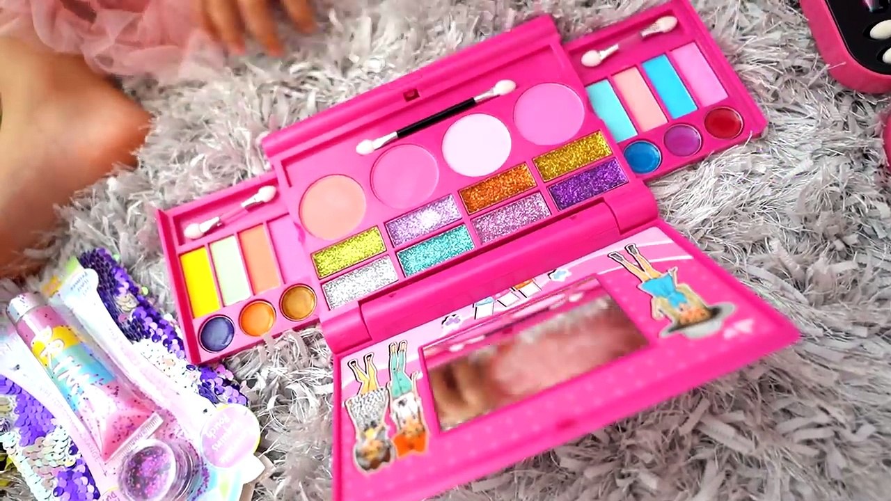 Diana Pretend_Play_Dress_Up_&_Kids_Make_Up_Toys