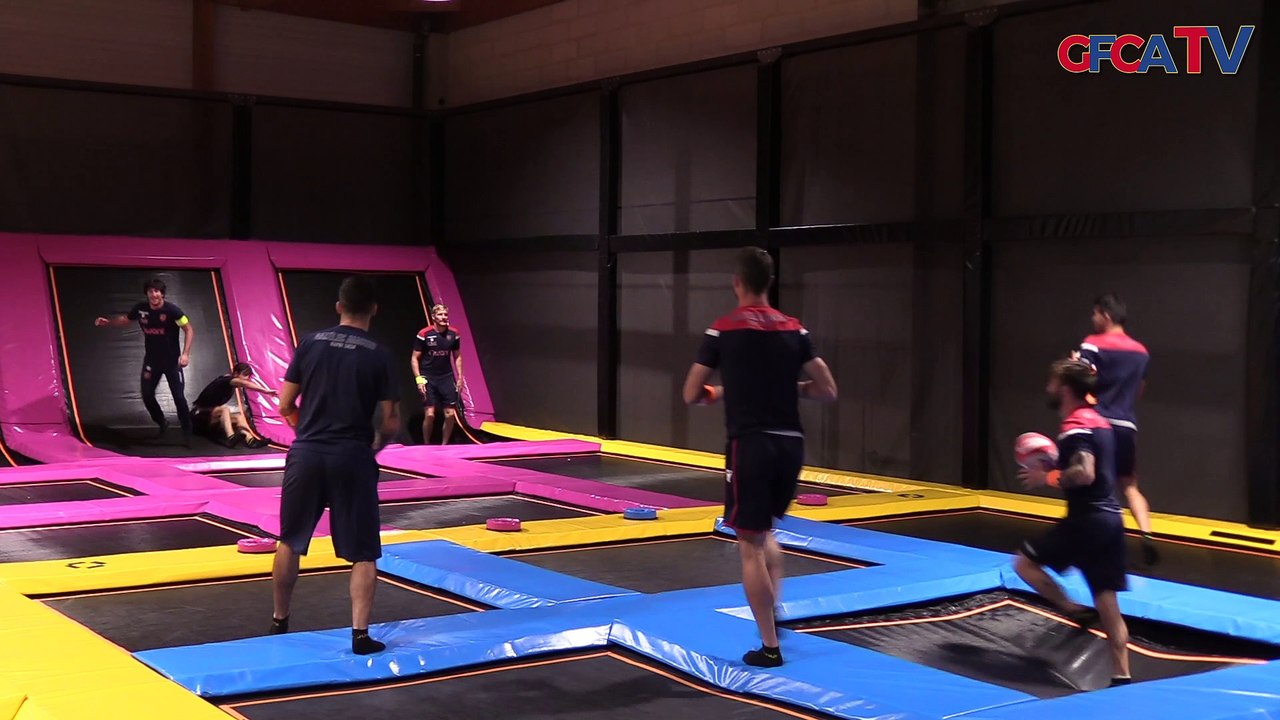 Pros - matinée axée à la cohésion d'équipe au complexe Corsica Arena !