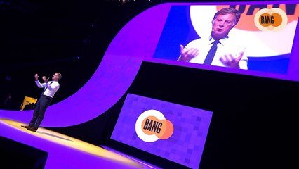 Bang - Stand-up : Olivier Brandicourt, Nathalie Balla, Sébastien Bazin, Laurent Burelle