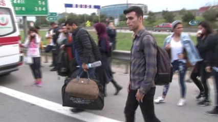 TEM Otoyolunda tır ile yolcu otobüsü çarpıştı: 1'i ağır 15 yaralı