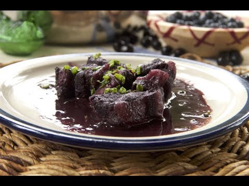 Pork ribs in blueberry sauce