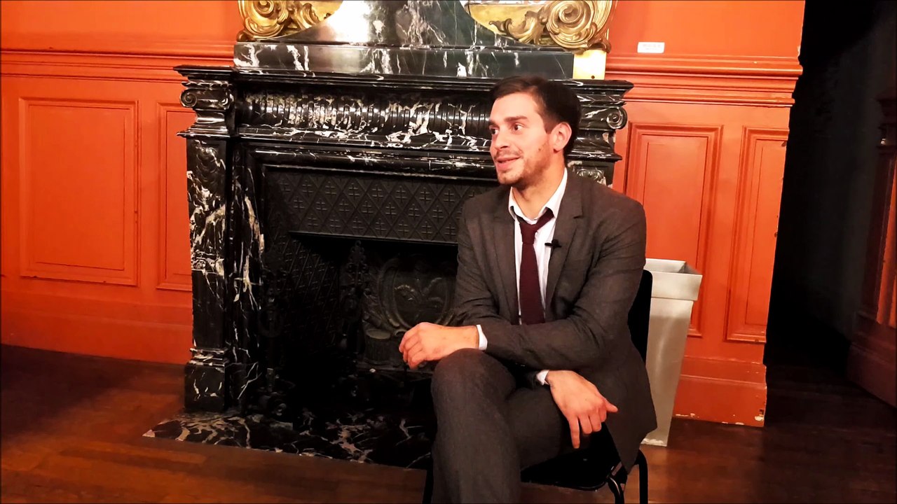 NJP : Edouard Edouard est-il un "dandy" ? Et quelles sont ses influences ?