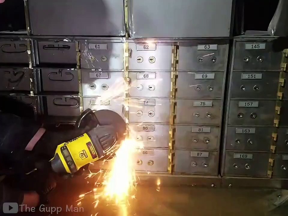 FOUND HUNDRED DOLLAR BILLS AND SILVER IN ABANDONED BANK!!!