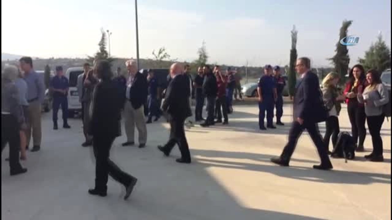 Brunson'un Eşi ve ABD Maslahatgüzarı Duruşma Salonuna Geldi