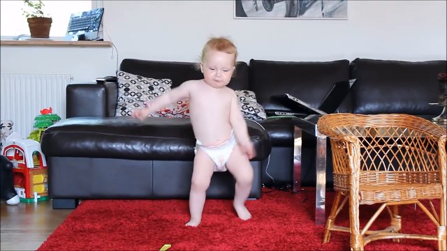 Dancing baby shows off adorable moves
