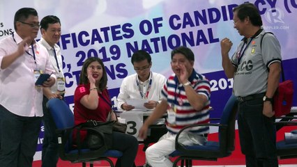 Télécharger la video: Larry Gadon files certificate of candidacy for Senator