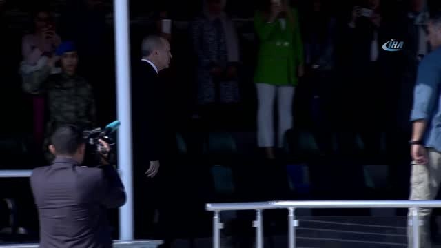 Cumhurbaşkanı Erdoğan, 2018/8. Dönem Uzman Erbaş Komando Temel Kursiyerleri Bröve Takma Töreni'ne...