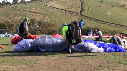 Yamaç paraşütü tutkunlarının gözdesi Kırantepe - SAKARYA