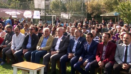 Öğrencilerin yaptığı aşure vatandaşlardan tam not aldı