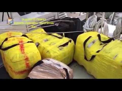 Ora News - Itali, kapet gomonia me 3 milionë euro drogë, dy shqiptarë të arrestuar