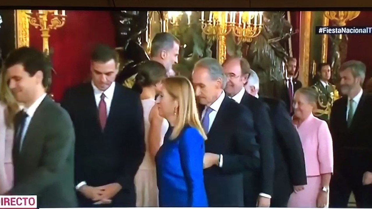 El error de protocolo de Pedro Sánchez y su mujer
