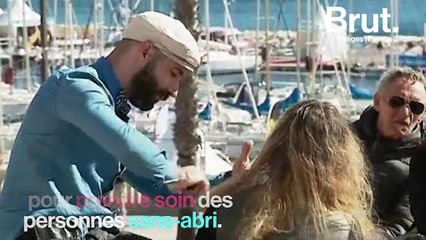 Kévin Ortega, un jeune coiffeur qui prend soin des SDF à sa manière