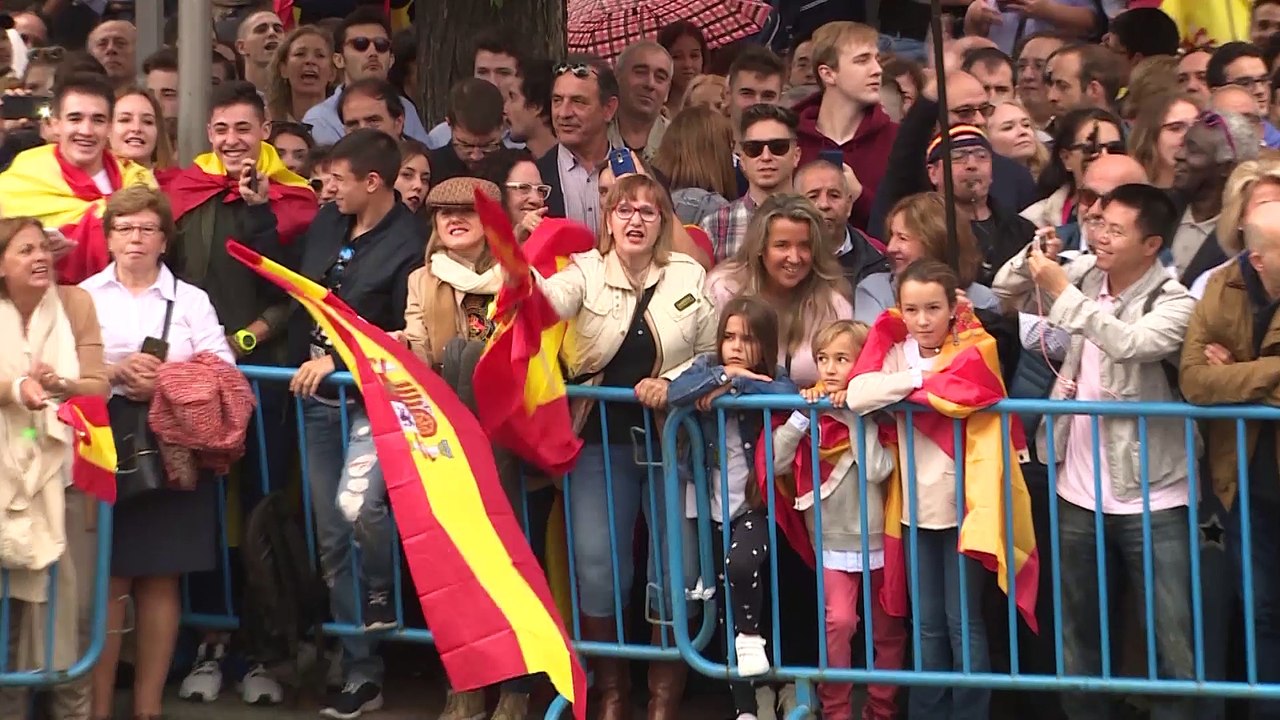 Abucheos a Sánchez en su primer desfile del 12 de octubre