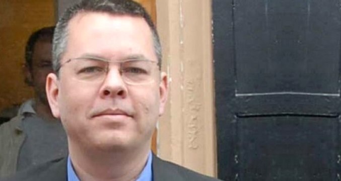 Rahip Brunson'a Tahliye Yolu Açılmasının Ardından, Sosyal Medya İkiye Bölündü