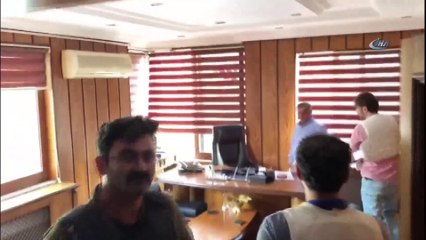 Pencereden dışarıya rast gele ateş eden şahsın iş yerine operasyon düzenlendi