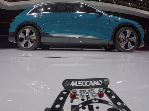 Le stand Audi du Mondial de l'Auto 2018 en cam embarquée !