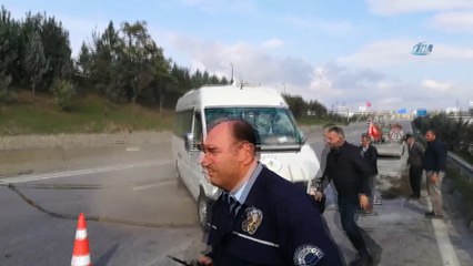 Kontrolden çıkan işçi servisi devrildi: 8 yaralı