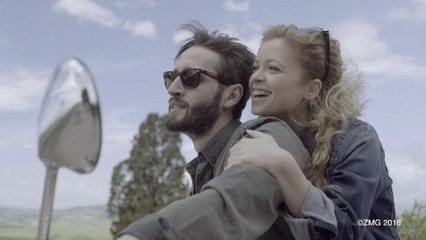 "Hottest Crook" on the Run From Cops