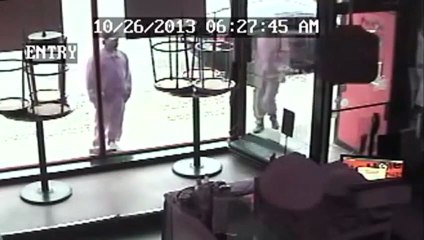 Il tente de voler un IPad sur un comptoir de pizzeria et se rate complètement