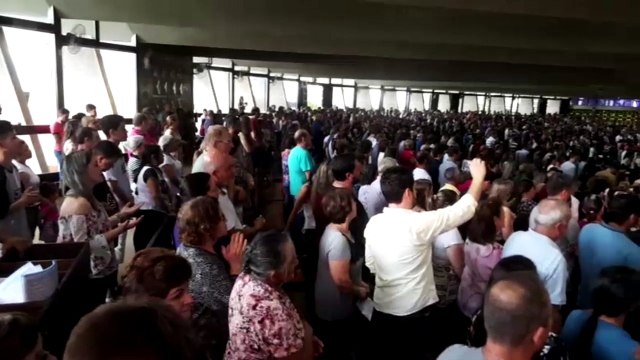 Fiéis acompanham Coroação de Nossa Senhora e consagração das crianças