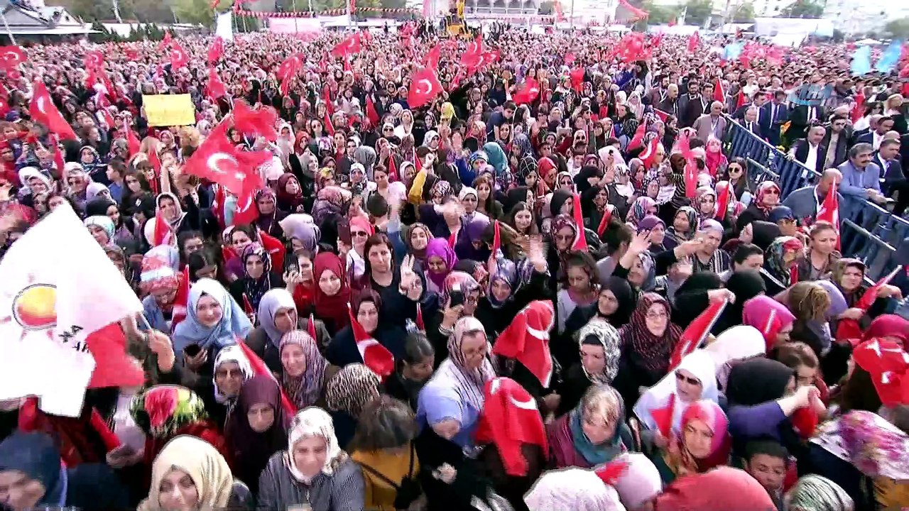 Cumhurbaşkanı Erdoğan:'Bay Kemal hastanelerde ameliyat yapılmıyormuş. Yasaklanmış. Bu ne meram adamdır. Bu zannediyor ki hala SSK genel Müdürü olduğu zamanları hatırlıyor. Artık Türkiye’de Bay Kemal’ın SSK Genel Müdürü olduğu dönem yok'