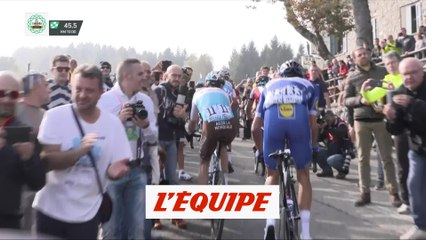 Bardet accroché par un spectateur - Cyclisme - T. de Lombardie