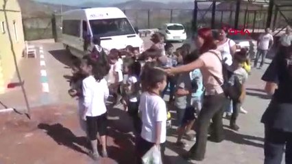 Minik Öğrenciler Koruma Altındaki Hayvanları Ziyaret Etti