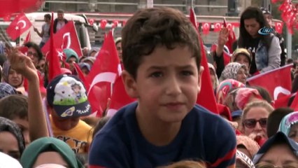 Başkan Erdoğan'ı görünce gözyaşlarını tutamadılar