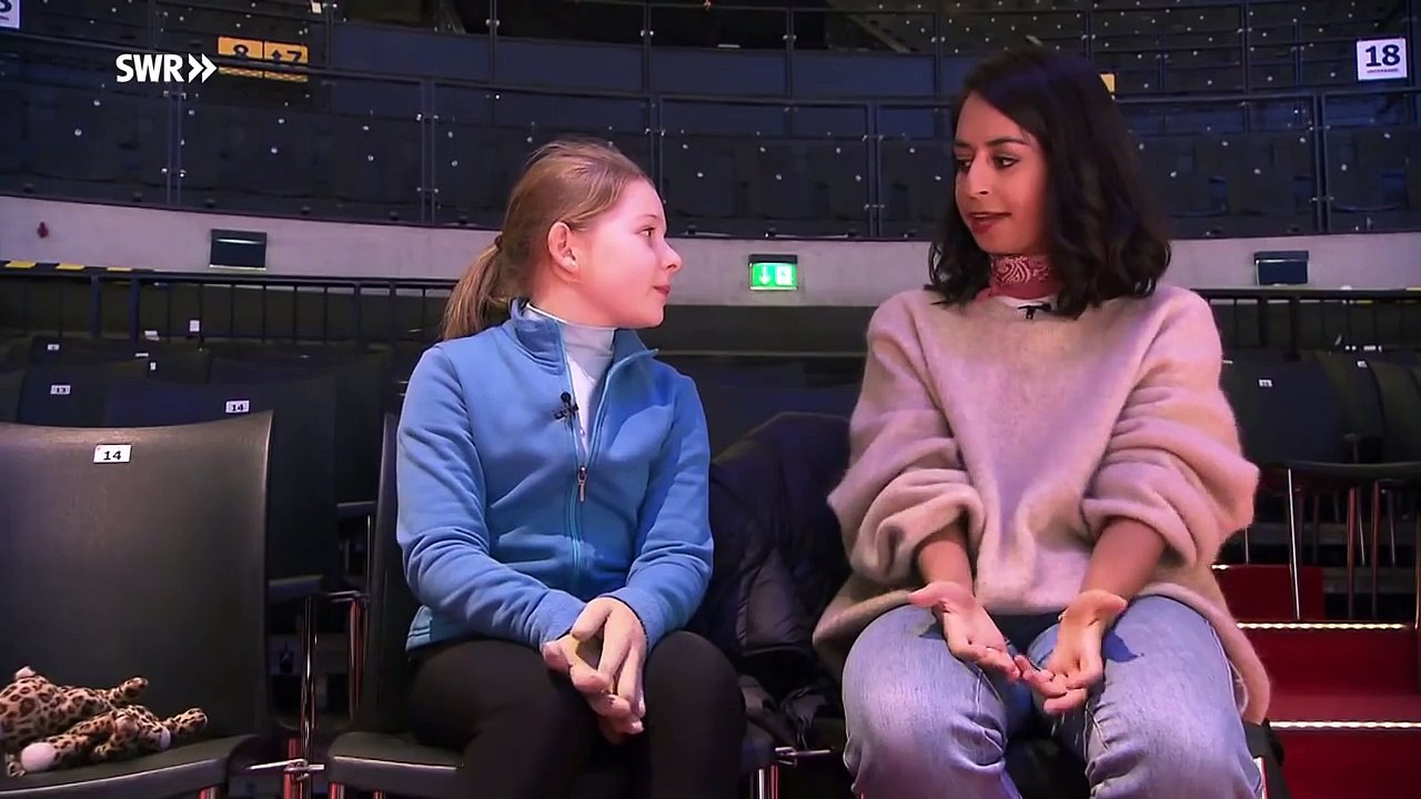 Auftritt bei Holiday on Ice - Katie beim Eiskunstlauf | Dein großer Tag | SWR Kindernetz