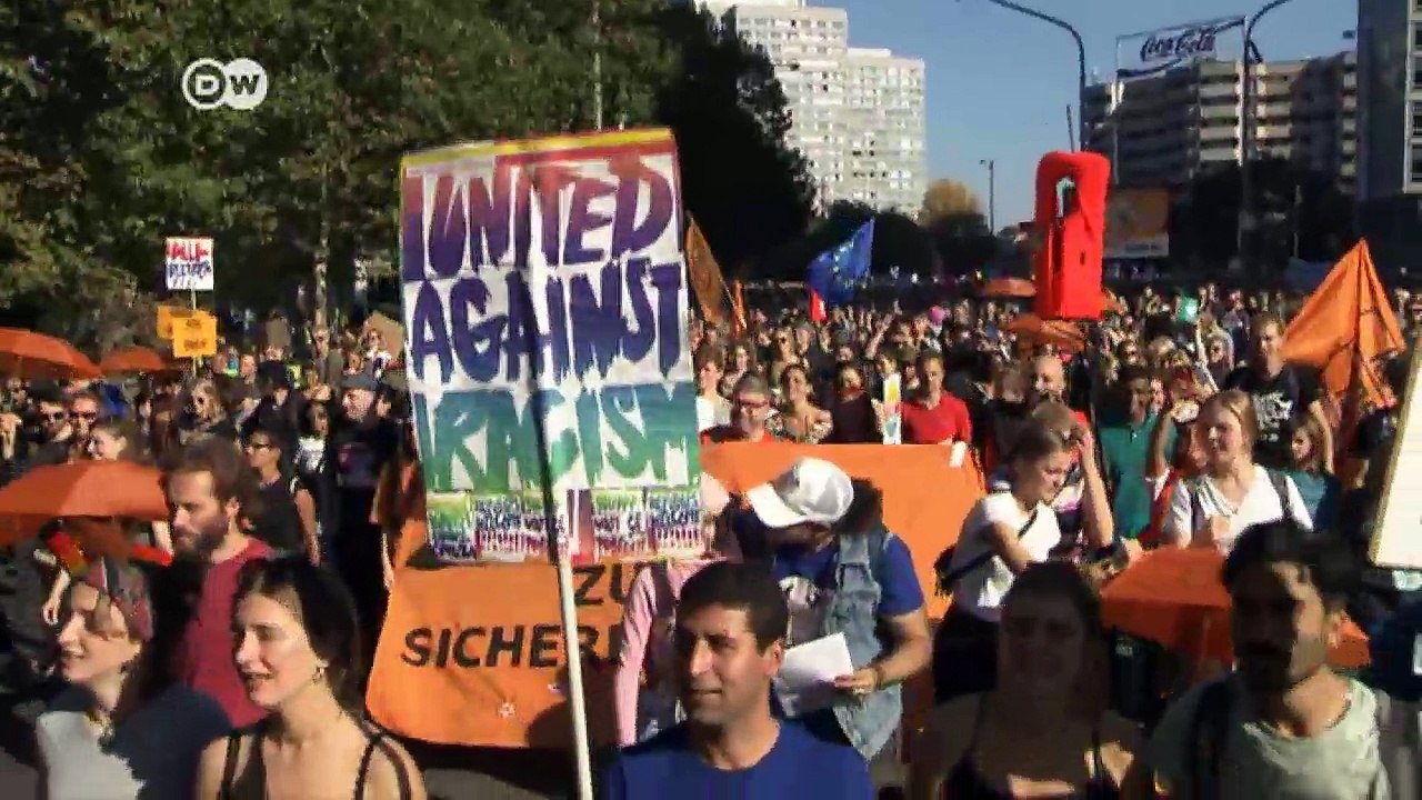 Großdemonstration gegen Rassismus in Berlin | DW Deutsch