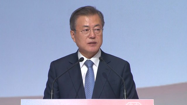 문 대통령, 프랑스 도착...내일 마크롱 대통령과 정상회담 / YTN