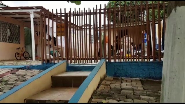 Idoso escorrega, sofre queda e fica ferido