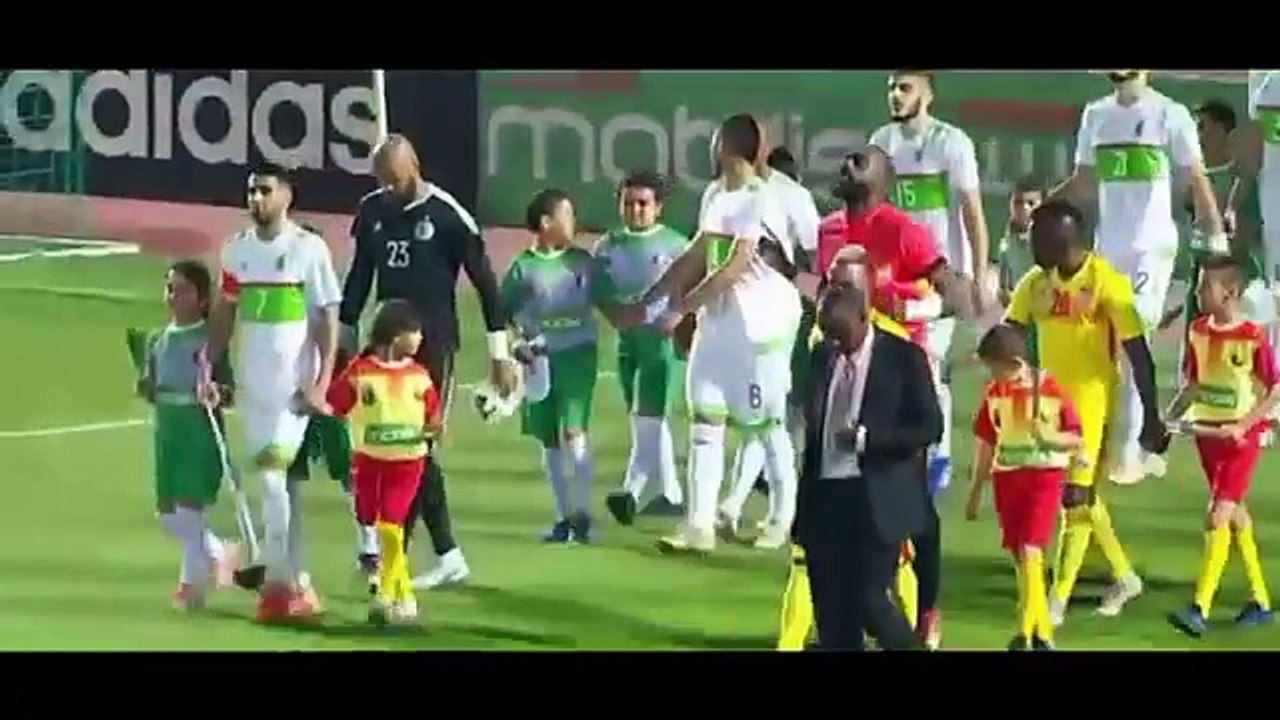 حفيظ دراجي يـــقـــصــف بن شيخ على المباشر بعد مشاهدة رياض محرز بشارة القيادة