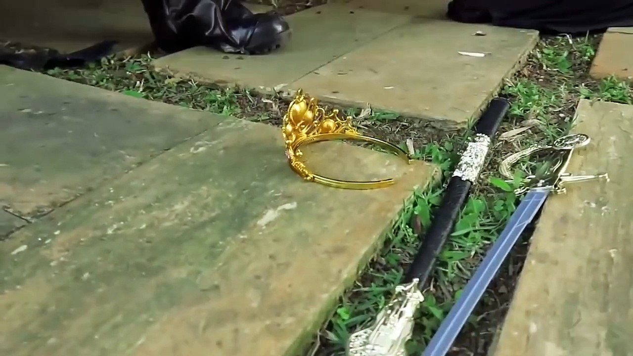 BRUXA TROSLANDO O GATO DE BOTAS LUCCAS!!!