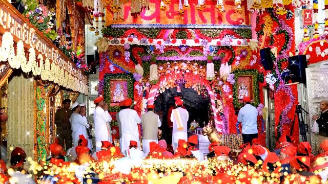 प्यारा सजा है तेरा द्वार भवानी I Pyara Saja Hai Tera Dwar Bhawani I LAKHBIR SINGH LAKKHA I Navratri