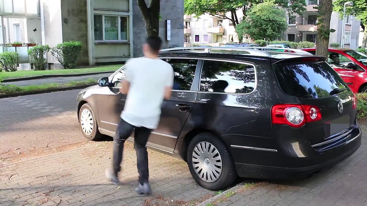 MIESE MINUS MOMENTE ⎮ Younes jones