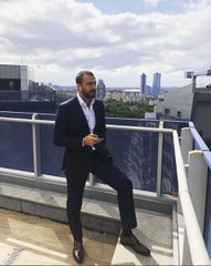 Demet Akalın'dan Boşanan Okan Kurt Kızı Hira'nın Kuaförde Saçlarını Yıkadı