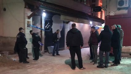 Mühürlenen Binada Erkek Cesedi Bulundu