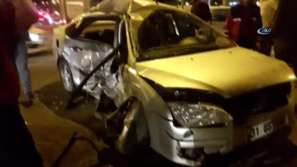 Saman Yüklü Tır Otomobili Biçti: 2 Yaralı