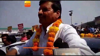 शिवपाल का शक्ति प्रदर्शन: रोड शो में खुली गाड़ी से सुहागनगरी पहुंचे